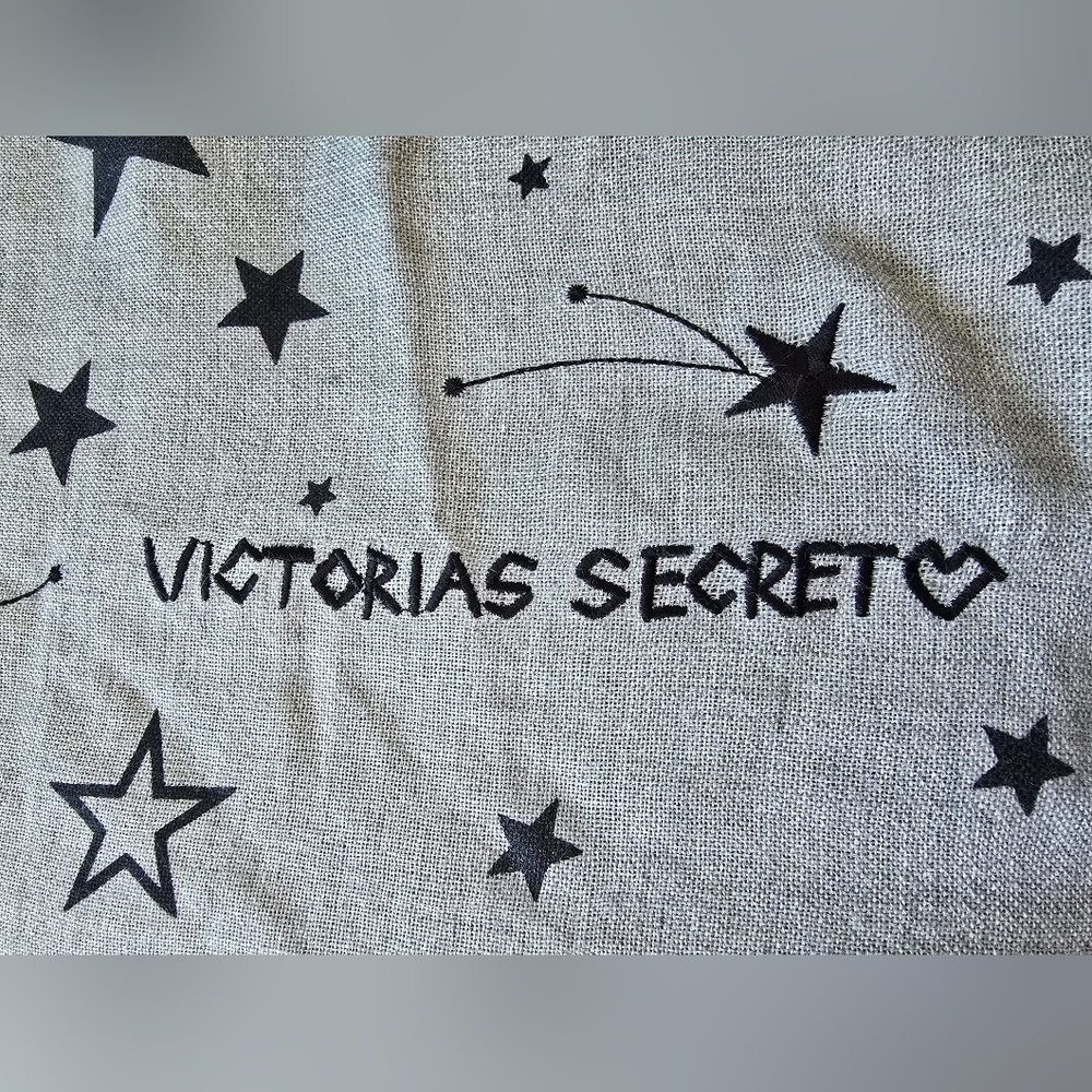 Victoria's Secret Star Print Wool Acrylic Blend Scarf Grey 77" x 30" - Picture 4 of 5